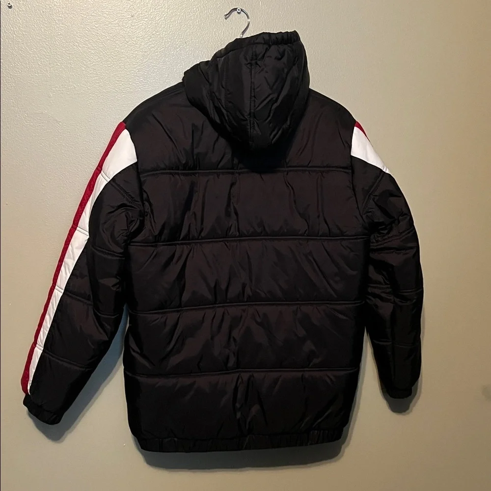 Jordan Puffer Jacket black red white fleece interior teen size XL. Men’s medium